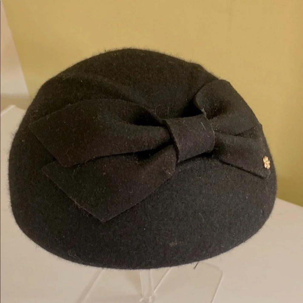 Vintage Black Wool Women’s fitted Hat with Bow One Size